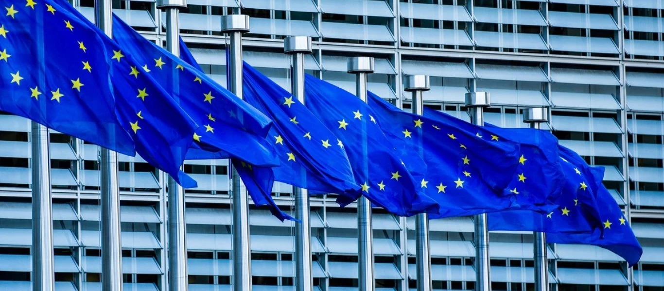Μήνυμα Koμισιόν: «Σημαντικό τα κράτη-μέλη να συνεχίσουν τις εκστρατείες εμβολιασμού»